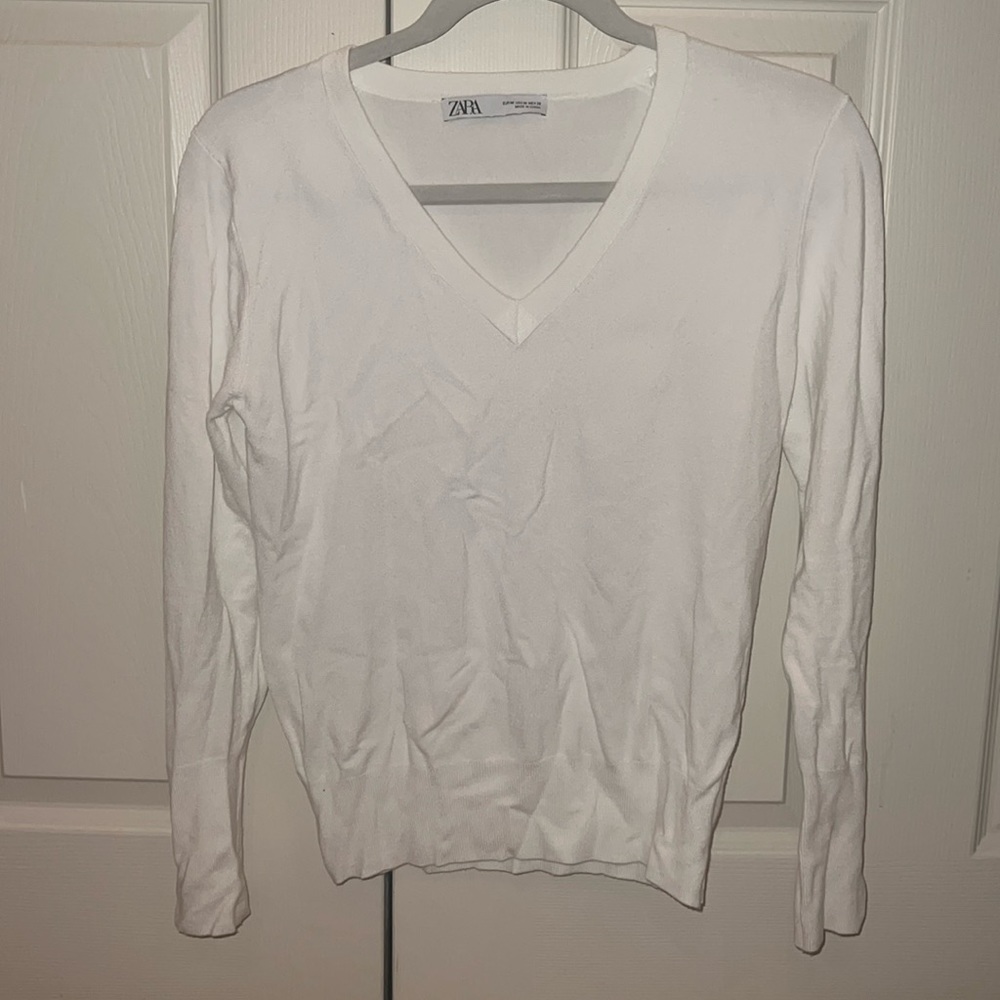 Zara v neck sweater